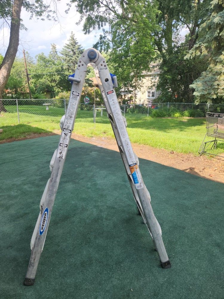 Werner MT22 Aluminum 22' Ladder