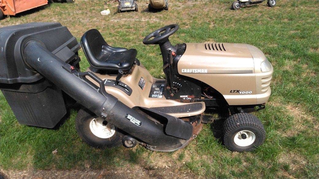 Craftsman lawn tractor