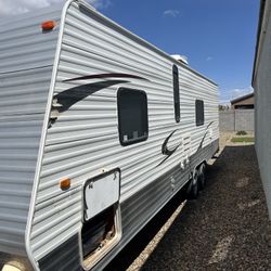 2013 Gulfstream Kingsport Travel Trailer 