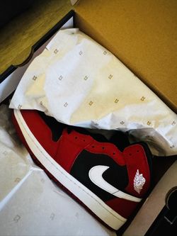 Jordan 1 Mid 