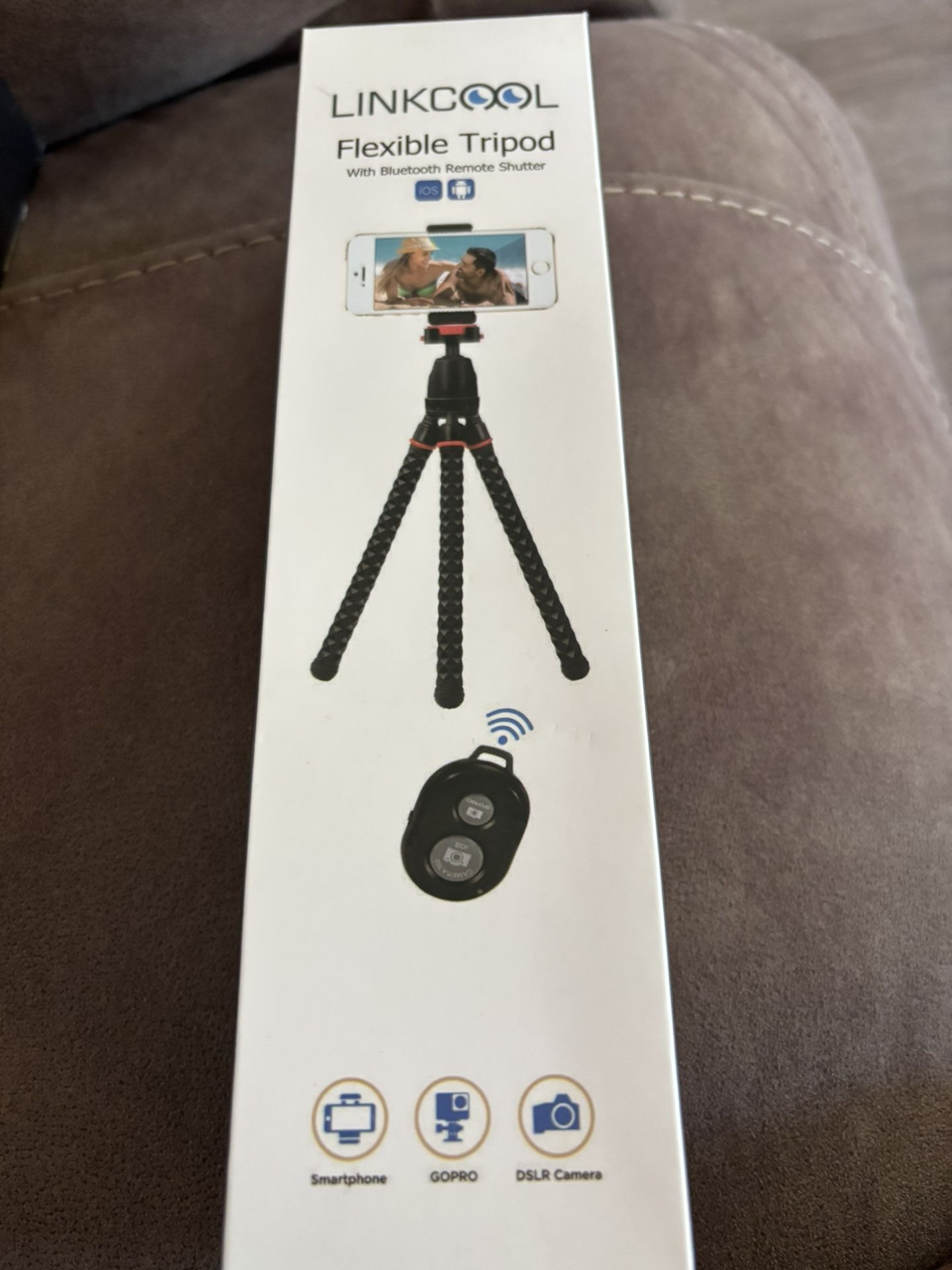Open Box LINKCOOL Flexible Tripod – Never Used w/ Bluetooth Remote