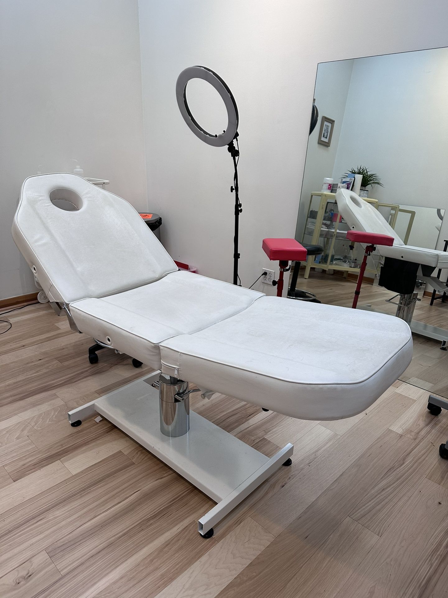 Esthetics Table/Bed