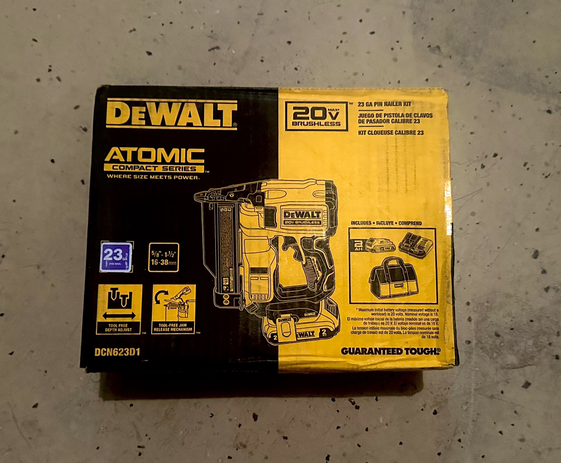 DEWALT XR ATOMIC 23g Pin Nailer Kit