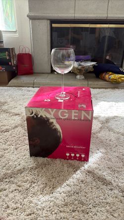 Set Of 4 Balloon Wine Glasses
