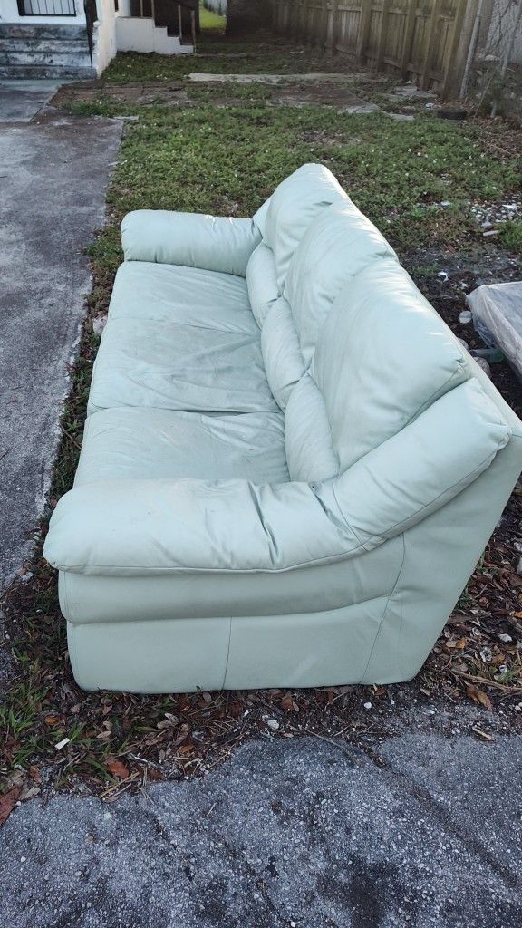 CURB ALERT ITALIAN LEATHER COUCH
