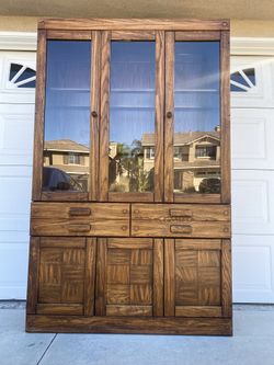 Selling A Hutch Please Read All Information Below 