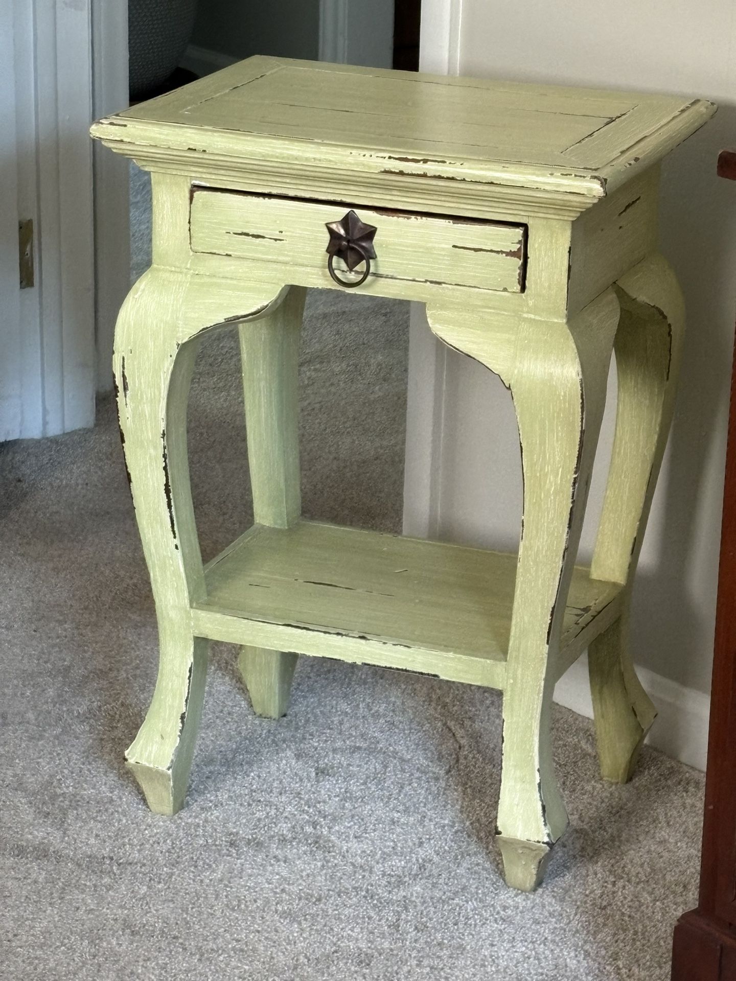 End Table/ Night stand