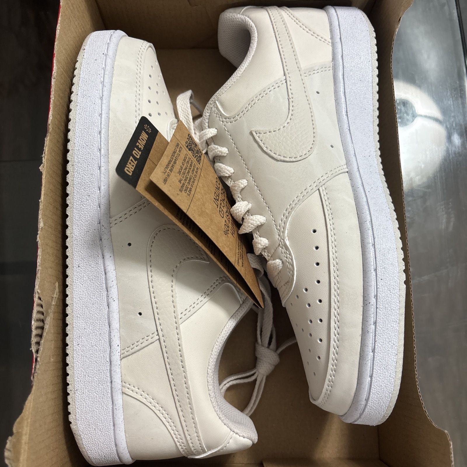  Brand New Low Nikes 