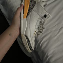 Jordan retro 3 laser orange women
