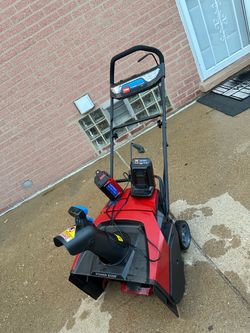Toro Power Clear 21 in. Single stage 60 V Battery Snow Blower Kit (Battery & Charger)