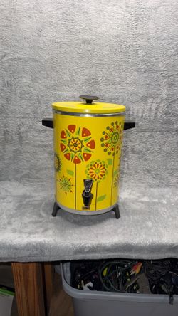 West Bend PERCOLATOR Coffee Pot 30 Cup YELLOW FLORAL Flower Power Vintage