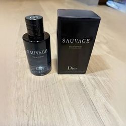 DIOR - Sauvage Eau De Parfume 