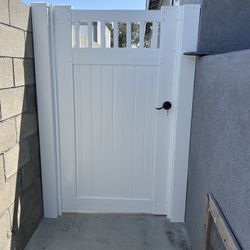 Vinyl Gates