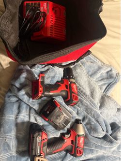 18v Milwaukee drill set
