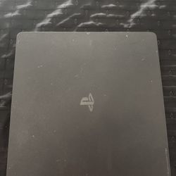 PS4 Slim