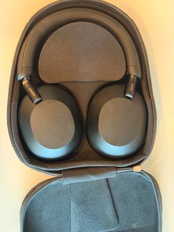 Sony WH-1000XM5 Wireless Headphones with Case