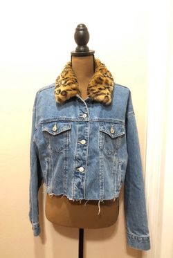 Women’s Cropped Jean Jacket with Detachable Collar Size Small