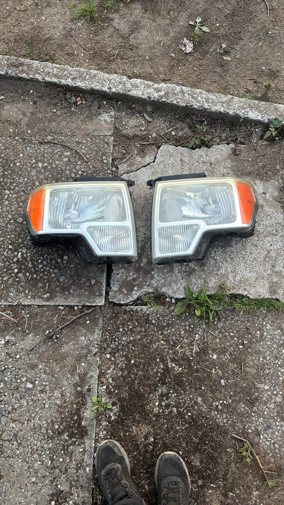 Headlights Ford