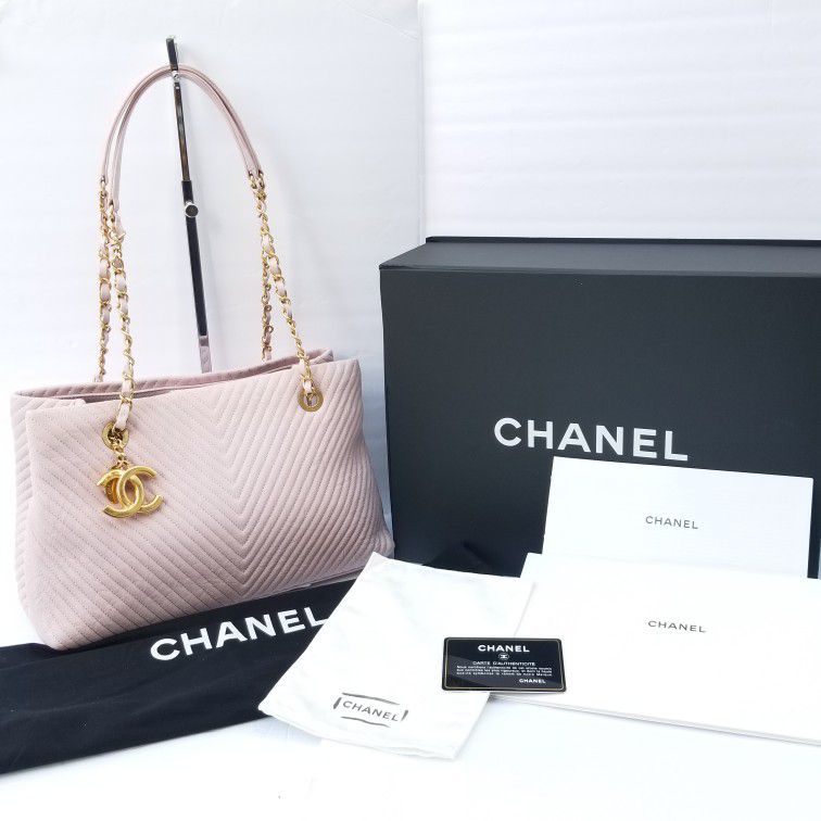  Extra pics CHANEL Gorgeous blush Pink CC Logo V Stitch Chain Shoulder Leather Tote Bag