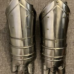 Metal Gauntlets