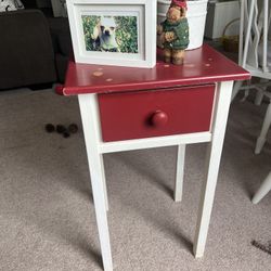 Wood One Drawer NightStand 