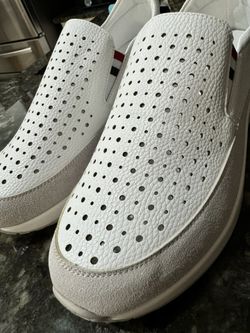 Shoes BRAND NEW , Size 7 (7,5)