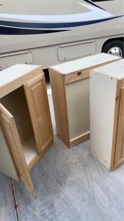 Wall cabinet dressers