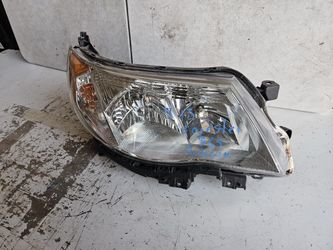 Subaru forester right headlight Oem