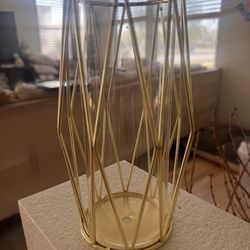 Hurricane Vases With Gold 