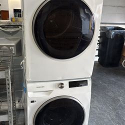 Samsung Set Front Load Washer & Dryer 24”