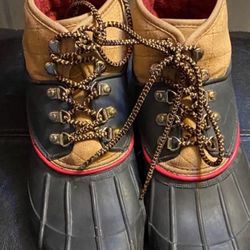 Ladies Size 9 Leather Sole Winter Boots