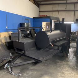 BBQ Smoker Trailer with Santa maria