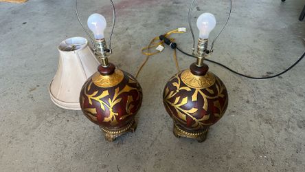Pair of end table lamps