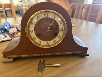 Vintage Non-Working “Welby” Mantle Clock