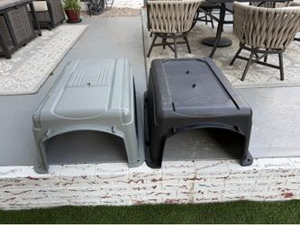 Durable X-Large heavy-duty plastic dog kennel.