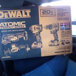 DeWalt 4 Tool Combo Kit