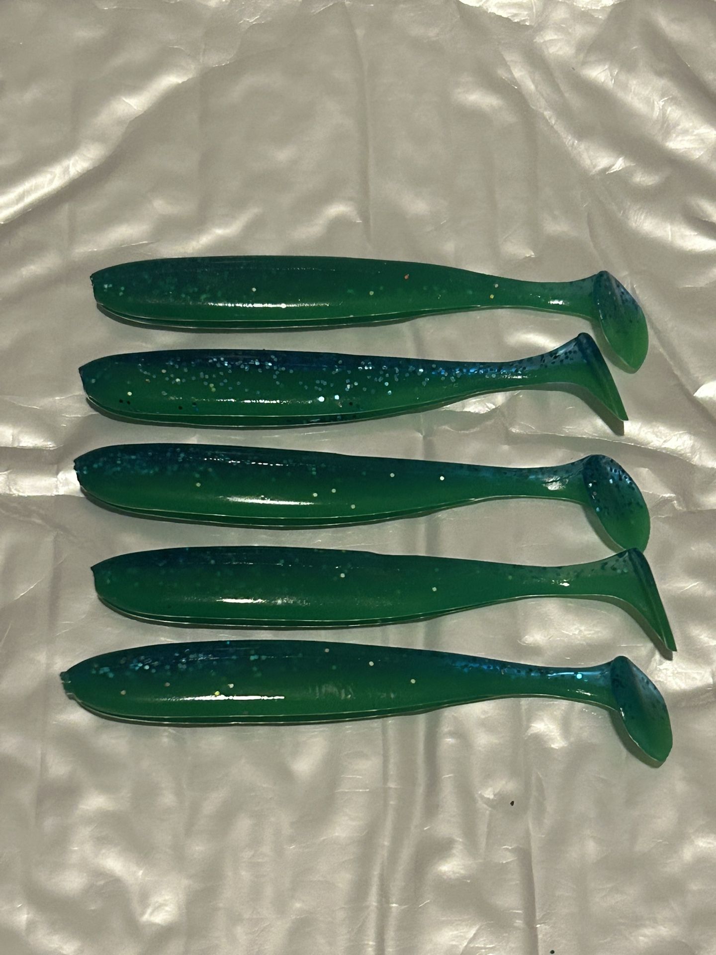 Blue/Green-Glitter Paddle Tail Swimbait