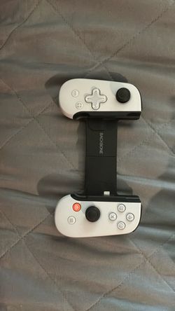 Backbone iPhone gaming attachment