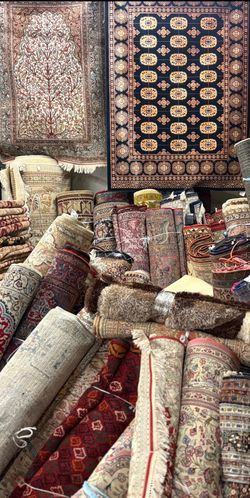 One Weekend Only: Discover Hundreds of Unique Rugs