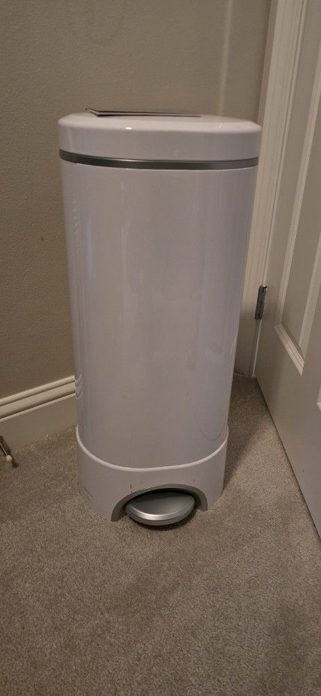 Diaper Pail Munchkin Premium Step