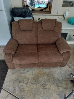 Love Seat / Dual Recliner