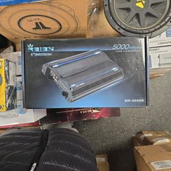 Diablo DB-8500D 1-CH Monoblock 8500W RMS @ 1-Ohm Class-D Car Audio Amplifier