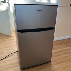 Whirlpool fridge stainless steel with freezer