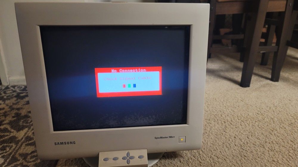 RGB Retro Gaming CRT Monitor Samsung Syncmaster 700ift 17"