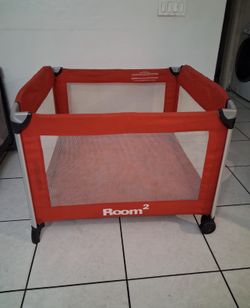 Playpen for babies and toddlers