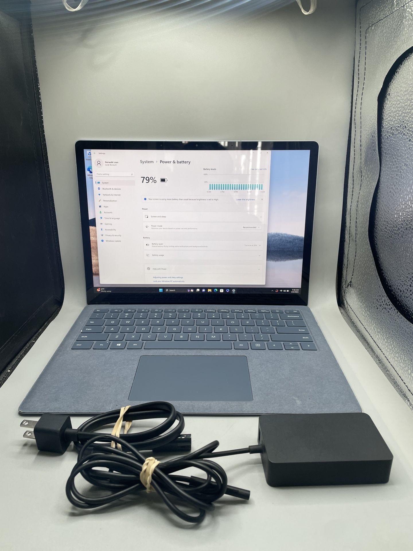 Microsoft Surface Laptop 4 1950 13.5" (i5-1135G7 @ 2.40GHz, 8GB RAM, 512GB SSD, Windows 11 Home)