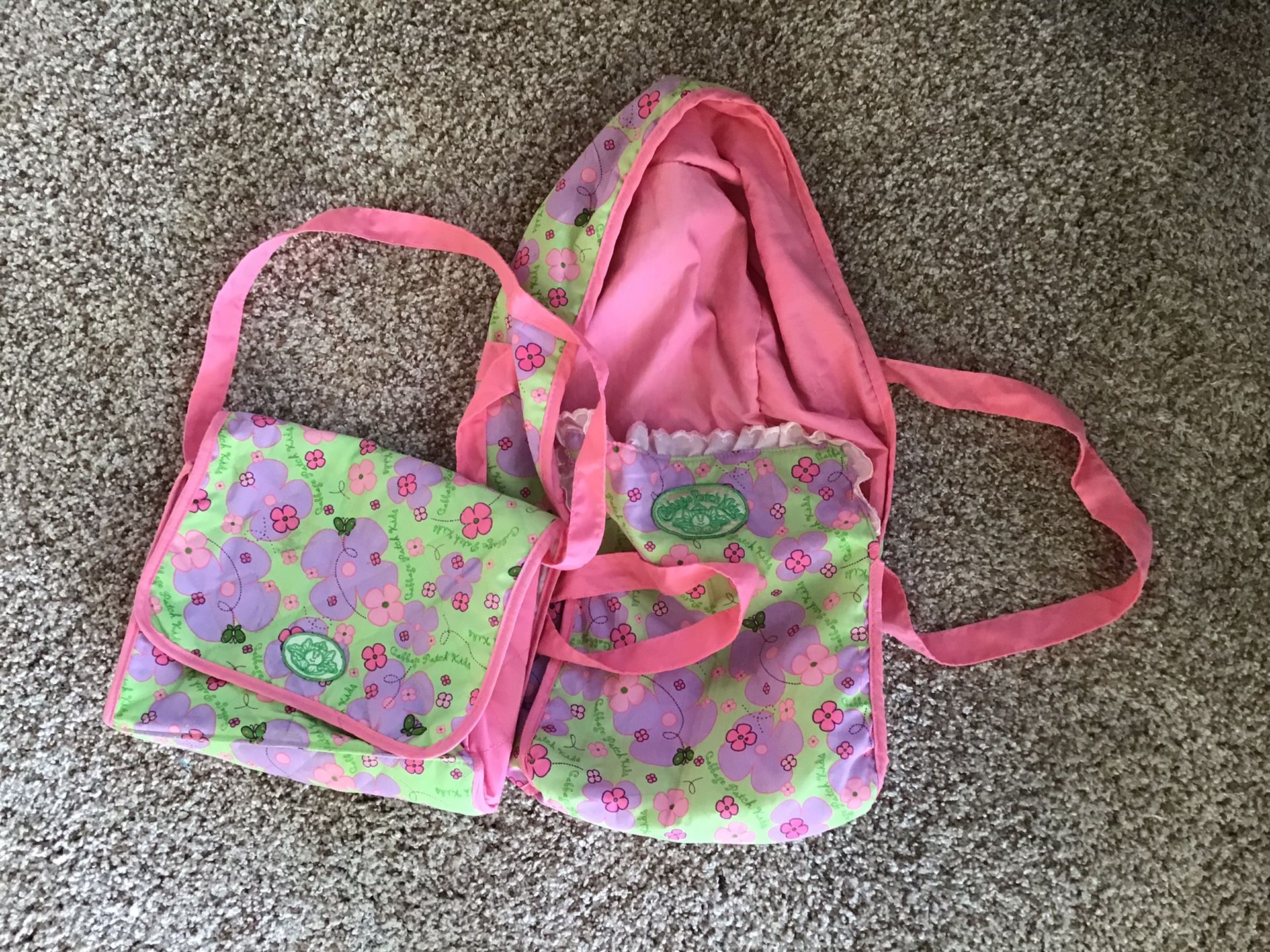 NEW CABBAGE PATCH DIAPER BAG AND DOLL CARRIER DOLL ACCESSORIES