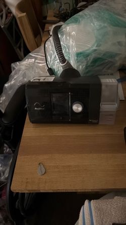 RESMED AirSense 10 sleep apnea machine with pillow mask
