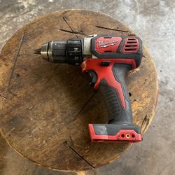 Milwaukee M18 Drill 