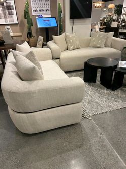 Vendo sofá , love seat y totalmente Nuevo